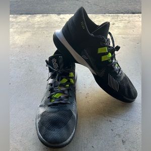 Mens Nike Kyrie Flytrap V Fitness Workout Basketball Shoes Black 11.5